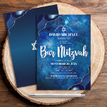 Pub Mitzvah Modern Blue Watercolor Agate-skript Inbjudningar<br><div class="desc">Var stolt, gladd och visa den här milstolpen av Pub Mitzvah! Skicka ut den här coolan, en unik, modern inbjudan till personligen om en händelse att komma ihåg. Vit manustypografi och David Star täcker över en djup blå galaxisk vattenfärgsbakgrund med stålblå agat accentuerad med faux silver venins. Anpassa anpassningsbarna med...</div>