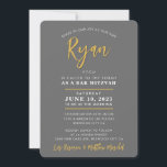 PUB MITZVAH moderna kalligrafi grått faux guld Inbjudningar<br><div class="desc">genom katt masard Sophisticated,  prisvärd inbjudan till ditt barns MITZVAH firande. Uppdatera själva mallen E-posta mig för matchande artiklar och alternativa färg-scheman - kat@simplysweetpaperie.com</div>