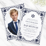 Pub Mitzvah Photo Navy Blue Star Elegant Vintage<br><div class="desc">I elegant har pub mitzvah-inbjudan med en vintage luft ett ornat ram med elegant barocka dekorationer. Ovanför texten finns det en stjärna av David. stjärnorna, ram och texten är marinblå, bakgrunden är vit. På baksidan finns ett ovalt platshållarfoto i samma vintage ram. Vintagen, Ornate ram, bygger på en antika Fransk...</div>