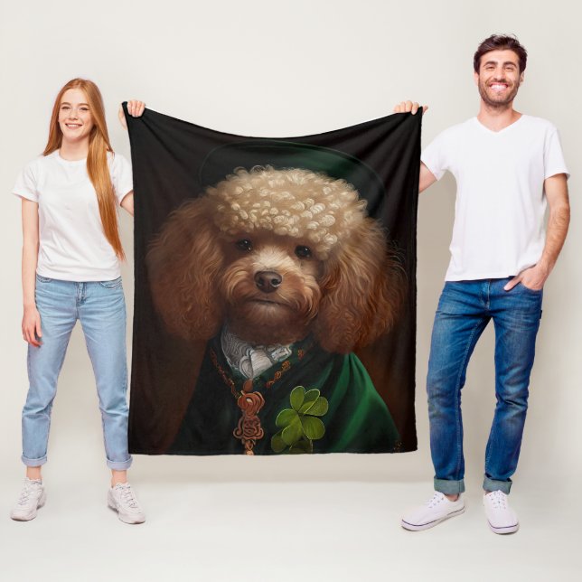 Pudel Hund i St. Patrick Dress Fleecefilt (På plats)