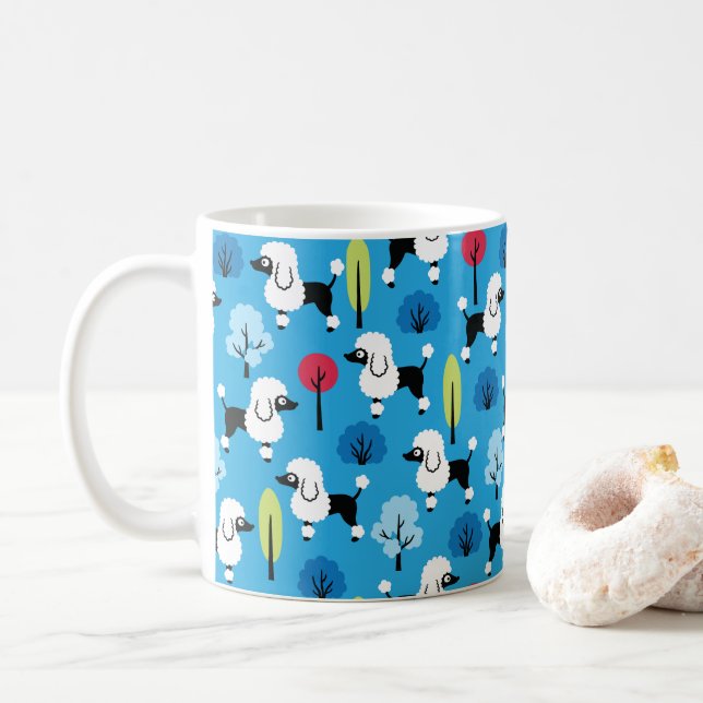 Pudel i parken kaffemugg (Med munk)