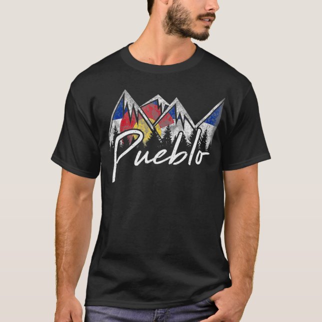 Pueblo Colorado Flagga Mountains Coola Souvenir T Shirt (Framsida)