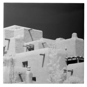 Pueblo stil adobe-inn på Loretto, Santa Fe, New Kakelplatta