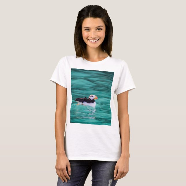 Puffin in Resurrection Bay, Alaska T Shirt (Hel framsida)