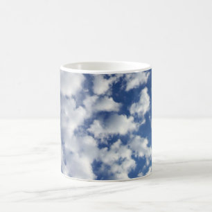 Puffy Clouds på Blå himmel Kaffemugg