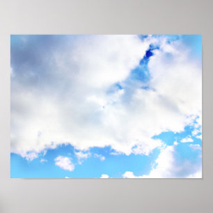 Puffy White Clouds och Blå himmel Poster