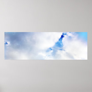 Puffy White Clouds och Blå himmel Poster