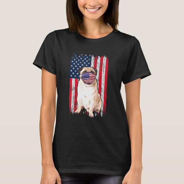 Pug American Flagga Wears Ansikte Mask 4:e juli T Shirt (Framsida)