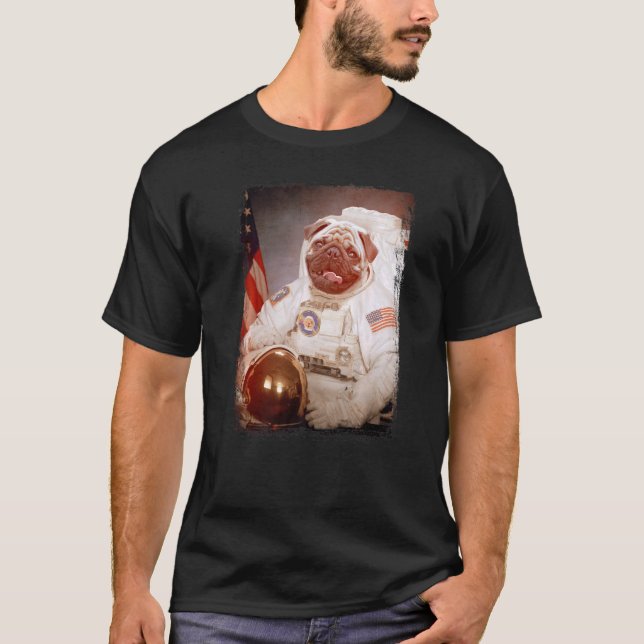 Pug Astronaut Måne Space Uppdrag djurastronaut T Shirt (Framsida)