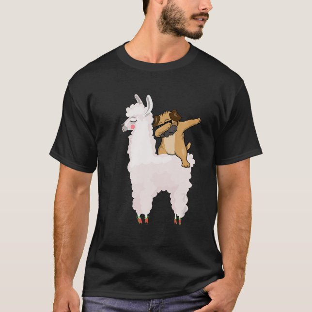 Pug Dabbing Rides Llama Cute Animals T Shirt (Framsida)
