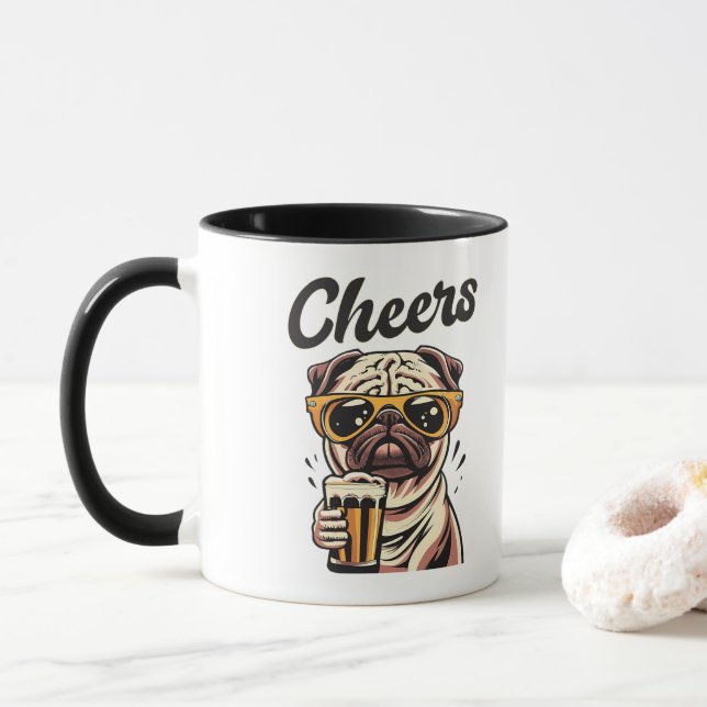 Pug Drinking Beer-nummer Mugg (Med munk)