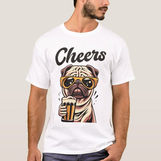 Pug Drinking Beer-nummer T Shirt (Framsida)