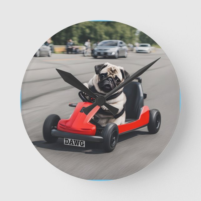 Pug go-kart-tävla rund klocka (Framsida)