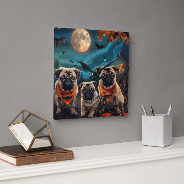 Pug Halloween Spooky Fyrkantig Klocka (Kontor)