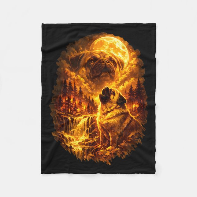 Pug howling at moon dramatic full moon  fleecefilt (Framsidan)