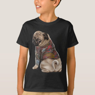 Pug Hund med traditionell japansk dragvagnstatueri T Shirt