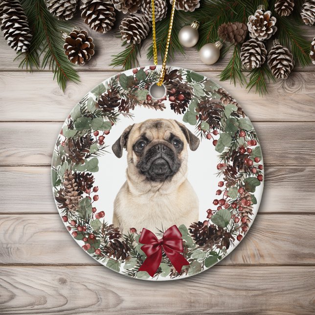 Pug Hund Red Bow Pinecone Personlig för andning Julgransprydnad Keramik (Skapare uppladdad)