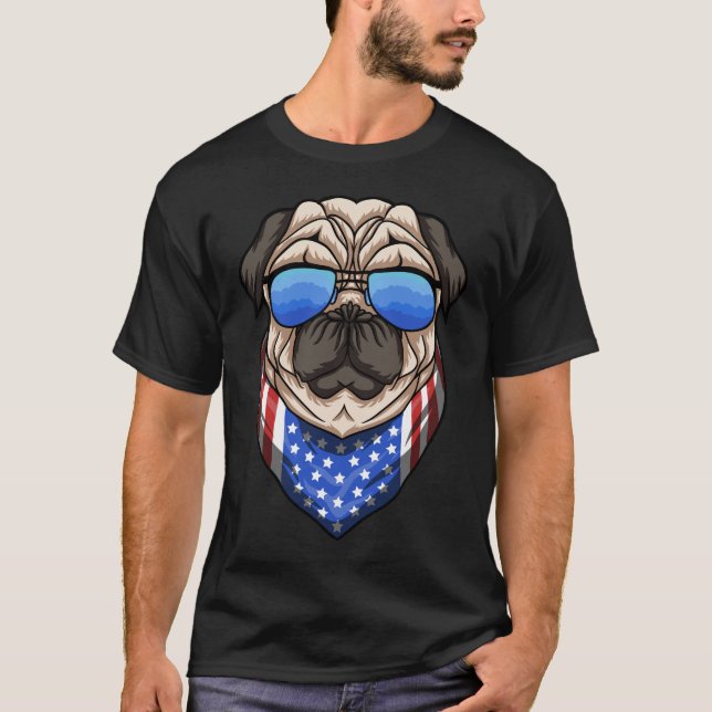 Pug Hund Sunglasses USA flagga Bandana Coola T Shirt (Framsida)