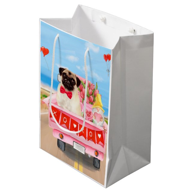 Pug Hund Valentine Day Lastbil Hearts (Framsidan Vinklad)