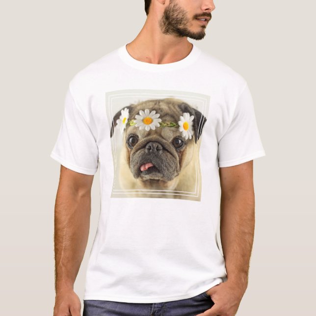 Pug med Daisy Krona T Shirt (Framsida)