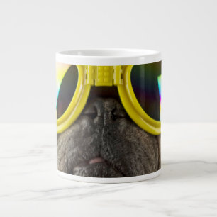 Pug med Goggles Jumbo Mugg