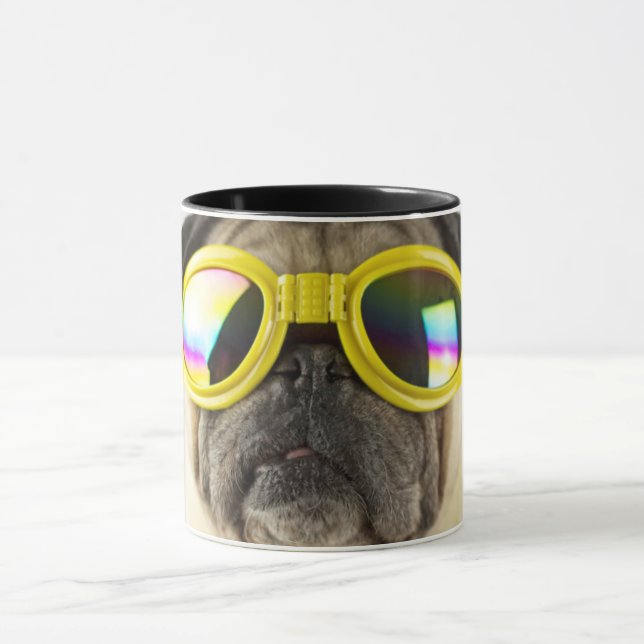 Pug med Goggles Mugg (Center)