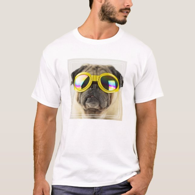 Pug med Goggles T Shirt (Framsida)