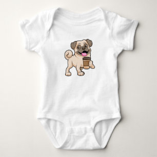 Pug med kaffe att gå med t shirt