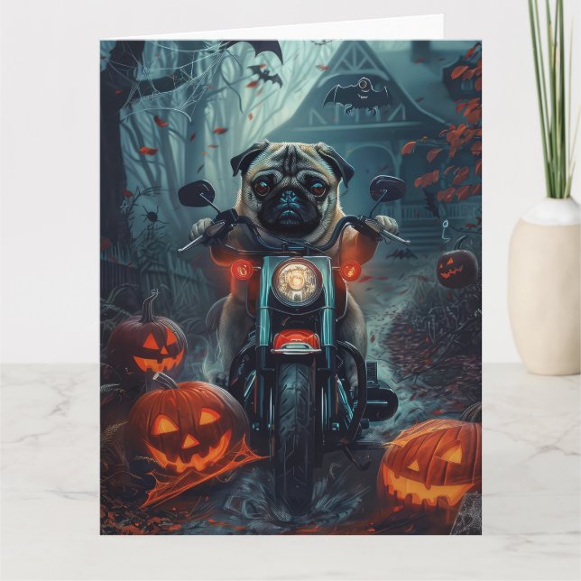 Pug Riding Motorcykel Halloween Scary Kort (Framsida)