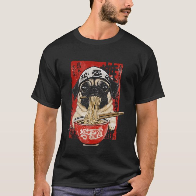 Pug som äter Ramen T Shirt (Framsida)