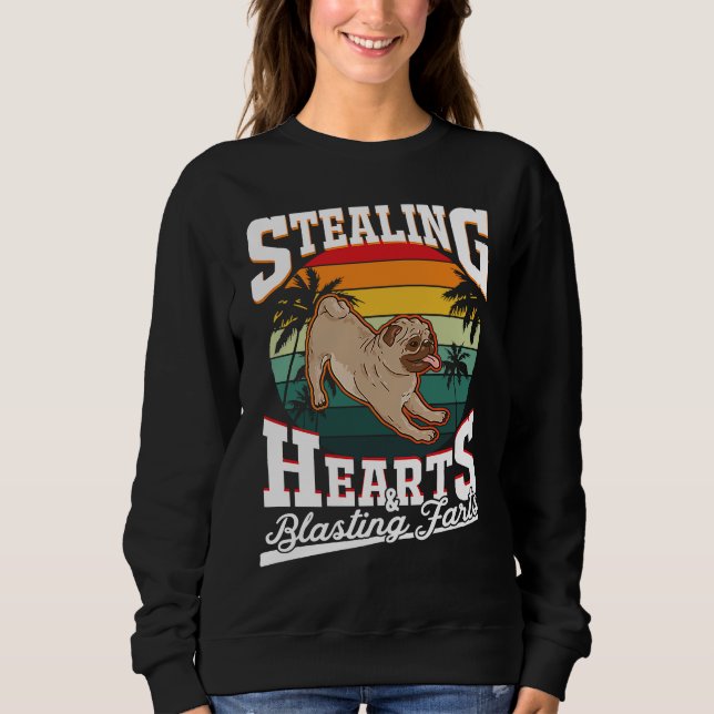 Pug Stealing hearts & blasting farts Valentine's D T Shirt (Framsida)