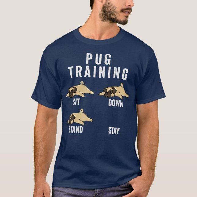 Pug Training Hund T Shirt (Framsida)