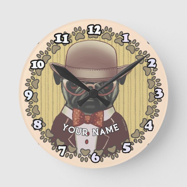 Pug Wearing Glass Rund Klocka (Framsida)