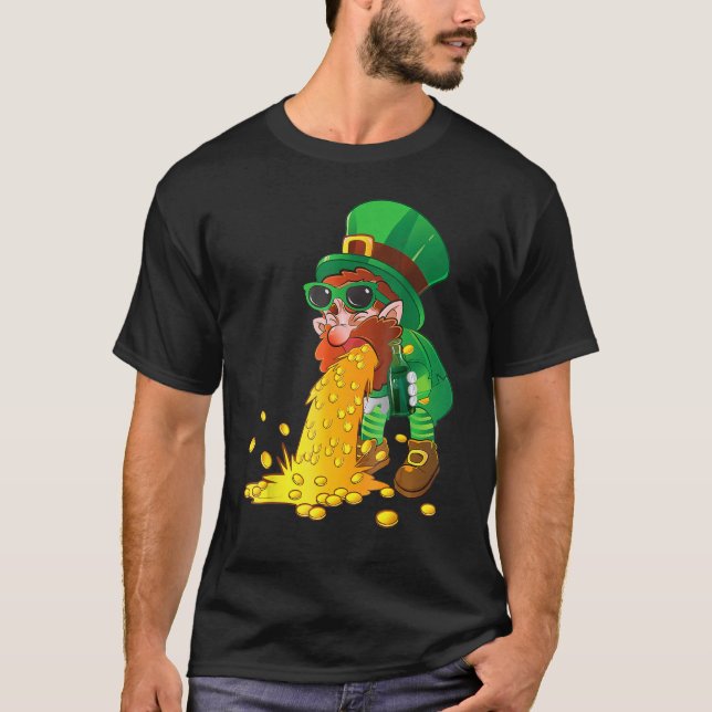 Puking Leprechaun Shirt Funny St Patrick's Day Dri T Shirt (Framsida)