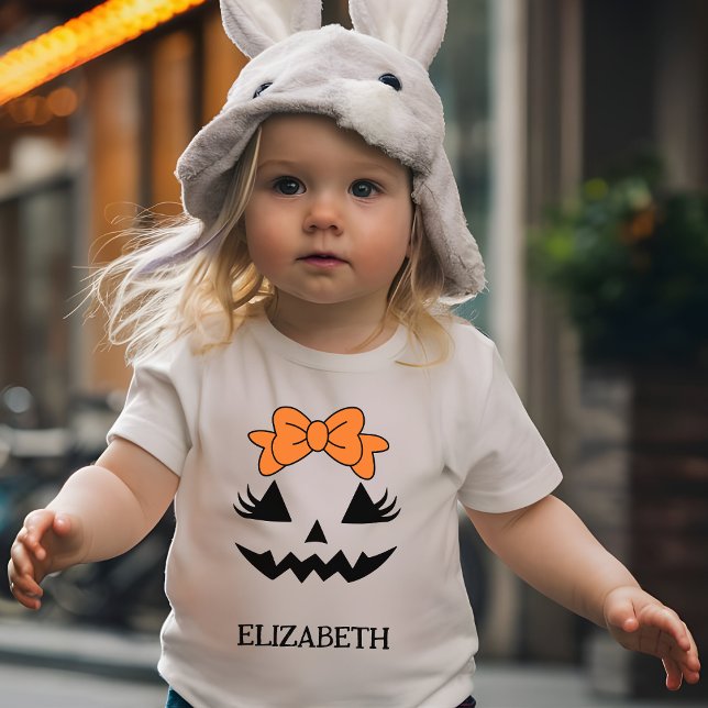 Pumpa Ansikte Söt Tjej Anpassad Halloween Småbarn T Shirt (Skapare uppladdad)