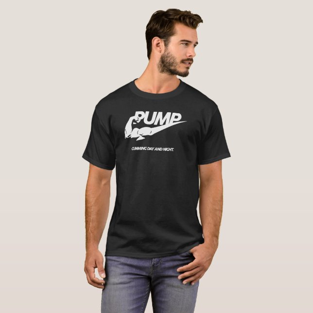 PUMPA Cummingdygnet T Shirt (Hel framsida)