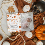 Pumpkin 1:a födelsedag - tackkort inbjudningar<br><div class="desc">Gratulera till baby första födelsedag med det här fina,  pumptemerade fototackkortet. Med vattenfärgspumpor,  blommigtar på hösten och utrymme för ditt barns foto är denna fallinspirerade design perfekten för att uttrycka tacksamhet mot vänner och familj. Perfekt för flickors eller pojkars första födelsedagsfester med ett rejält hösttema.</div>