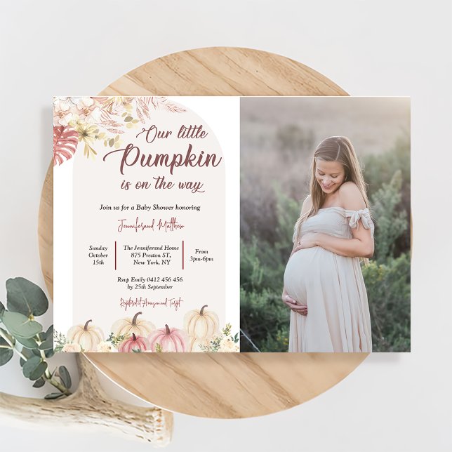 Pumpkin Baby Shower lite Pumpkin är på väg Inbjudningar (Skapare uppladdad)