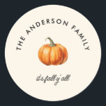Pumpkin faller hösten i sin fall på torsken runt klistermärke<br><div class="desc">Det är fall för alla moderna skript,  höstpumpa in hemdekoration personlig mugg.</div>