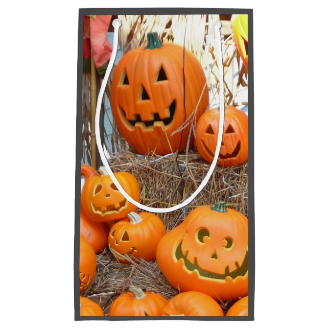 Pumpkin halloween jack o lantern orange pumpor (Framsidan)