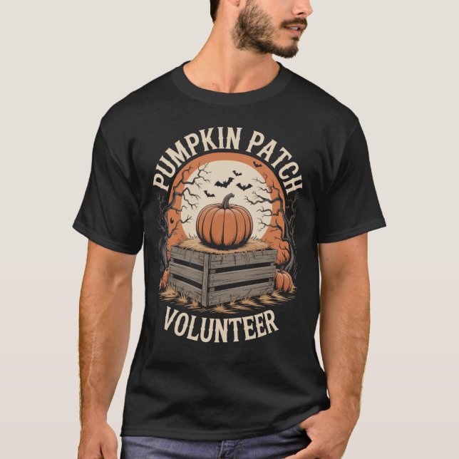 Pumpkin Patch Volunteer Halloween T Shirt (Framsida)
