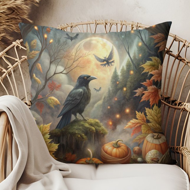 Pumpkin Raven Autumn Art - Witchy Forest Design Kudde (Pumpkin Raven Autumn Art - Witchy Forest Design Throw Pillow on a boho rattan armchair.)