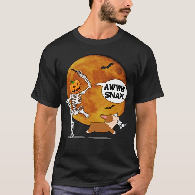 Pumpkin Skeleton Broken Leg Halloween Corgi T Shirt (Framsida)