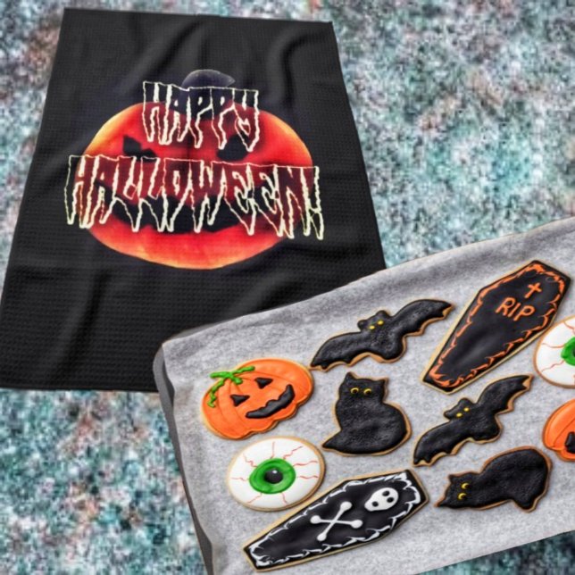 Pumpkin Skrämmer-Wht Kitchen Towels Kökshandduk (This Pumpkin Scare-Wht Kitchen Towel, is decorative, as well as functional, for Halloween baking!)