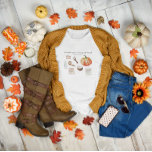Pumpkin Spice Älskare | Monogram Höst T Shirt<br><div class="desc">Cute-pumphört-citattskjorta med underbar typografi och vattenfärgspumpinreceptet. Anpassa dessa söta t-shirts från hösten med ditt efternamn för en familjeåterförening eller middag som samlas den här Thanksgivingen. Perfekt för familjefotografier, återförening av party, roadtrips med mera. Lägg till anpassningsbarnas ordalydelse i den här designen genom att använda rutorna "Redigera den här designmallen" på...</div>