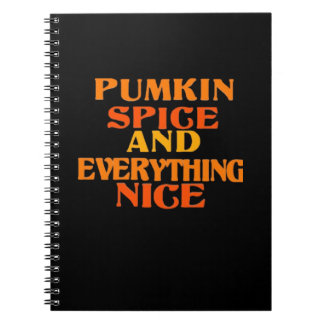 Pumpkin Spice and All Nice Quote Sloth Anteckningsbok