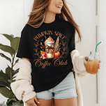 Pumpkin Spice Coffee Klubb Coquette Fall T Shirt<br><div class="desc">Pumpkin Spice Coffee Klubb Coquette Fall Tri-Blend Shirt har pumpkrydtlatte accentuerad med pumpar och blommigt accents med texten "Pumpkin Spice Coffee Klubb" i det moderna kalligrafiskriptet,  perfekt för höst och fall firande,  födelsedagar och så vidare. Skapat av Evco Studio www.zazzle.com/store/evcostudio</div>
