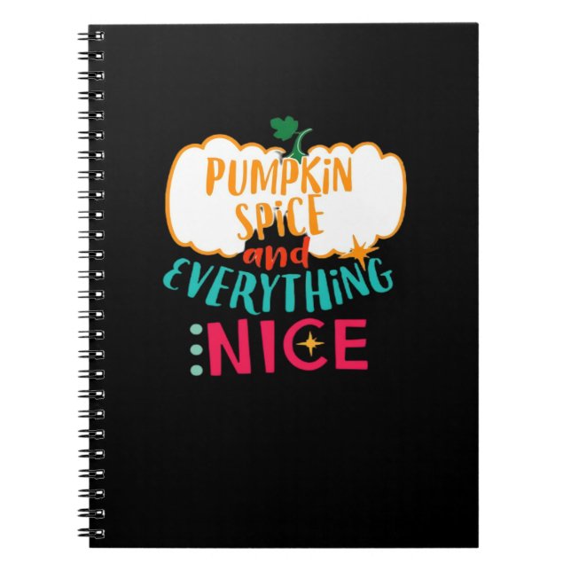 Pumpkin Spice och allt fint Kärlek Fami Anteckningsbok (Framsidan)