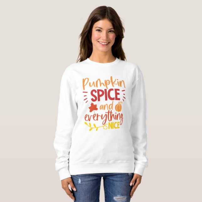 Pumpkin Spice och Allting Nice-hösten T Shirt (Hel framsida)