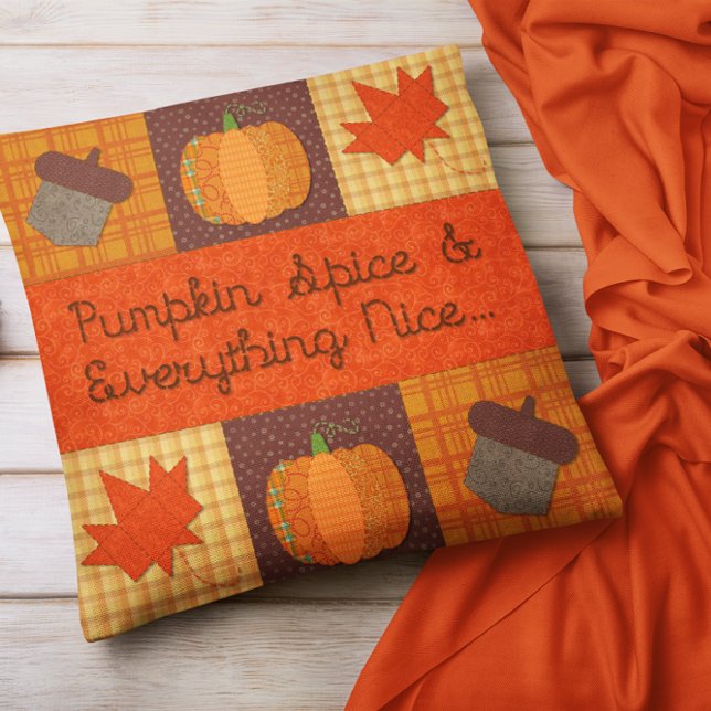 Pumpkin Spice Quilt Collage Pillow Kudde (Skapare uppladdad)